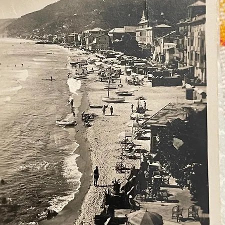 Villalino Tre Palme, Pool, 2 Schlafzimmer, 2 Baeder, Pool, Terrasse, Outdoor Fitness Alassio