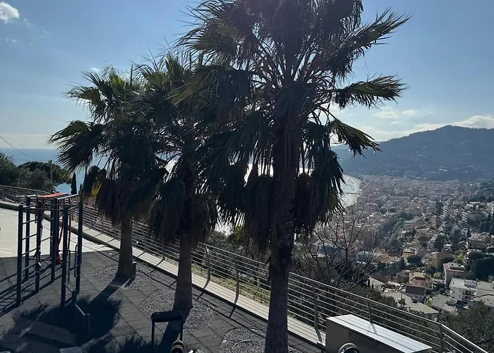 Villalino Tre Palme, Pool, 2 Schlafzimmer, 2 Baeder, Pool, Terrasse, Outdoor Fitness