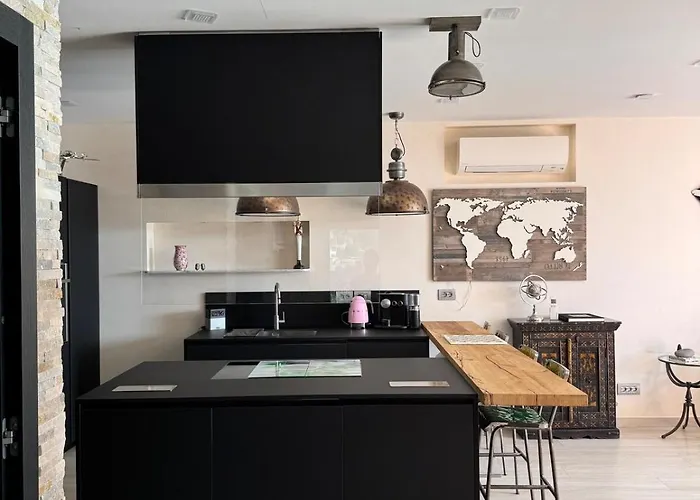 Villalino Tre Palme, Pool, 2 Schlafzimmer, 2 Baeder, Pool, Terrasse, Outdoor Fitness